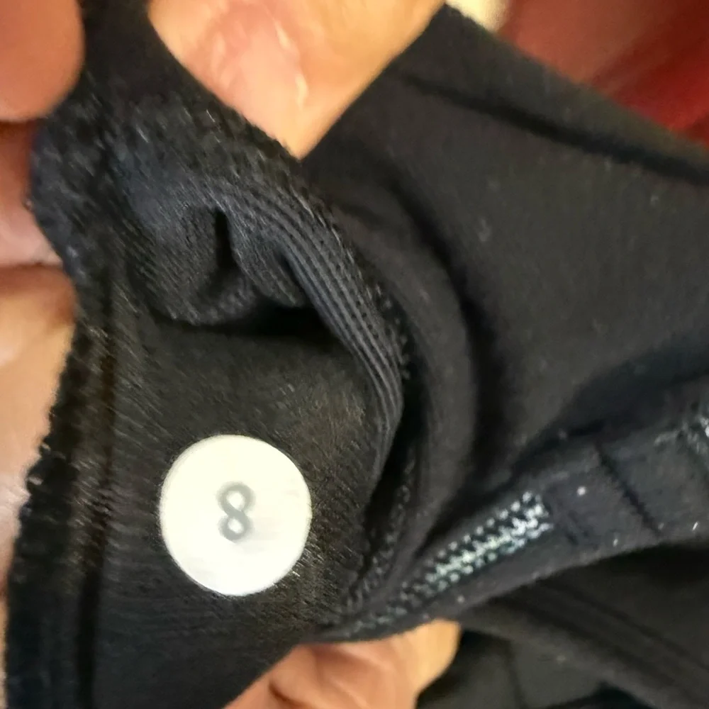 Black Women's Sports Bra lululemon flow V
With pads - Picture 3 of 3